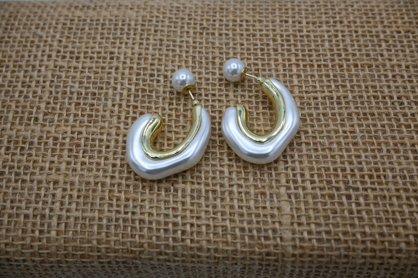 Pearl Lady Ear Studs